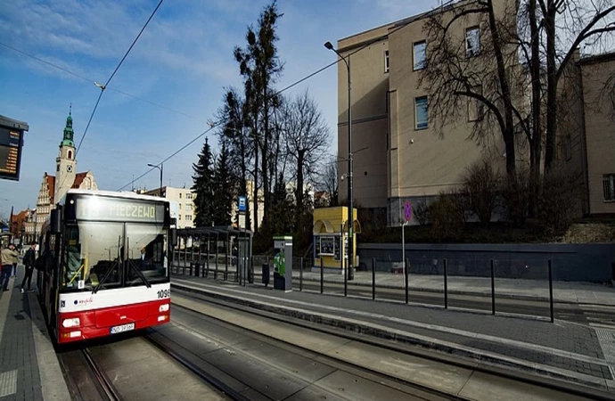 {Z początkiem października rośnie liczba kursów realizowanych przez olsztyńską komunikację miejską.}